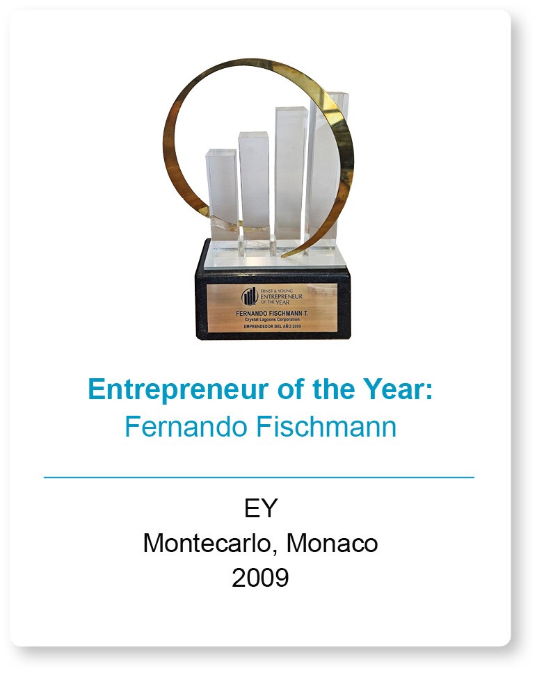 Fernando Fischmann, EY Entrepreneur of the Year 2009 award trophy, Monaco